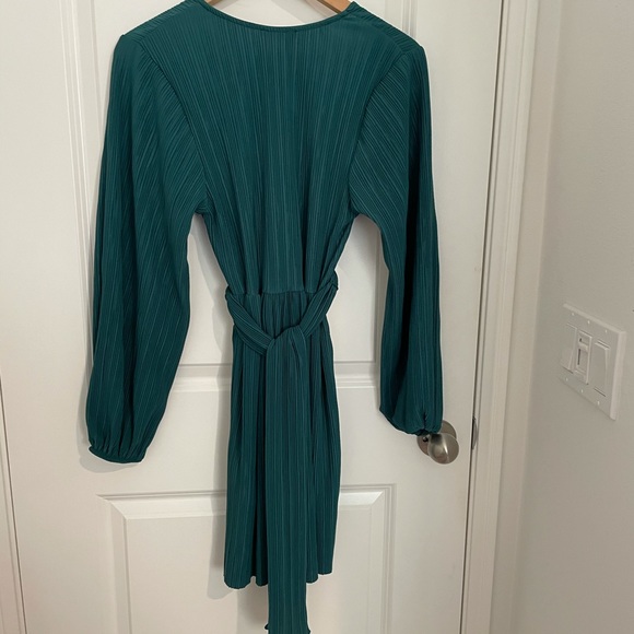ZARA LONG SLEEVE DRESS IN GREEN WITH TIE - Picture 13 of 13